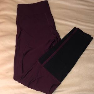 Purple/black mesh workout legging